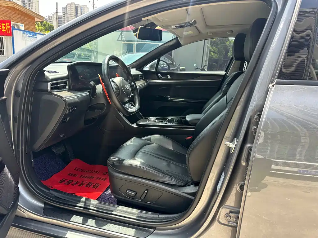 Kia K5 起亚K5 2020款 380 T GT-Line 尊贵版