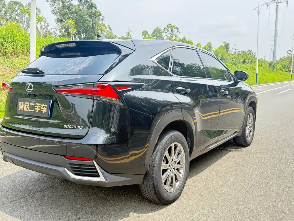 Lexus NX 200 FWD Comfort CN-VI