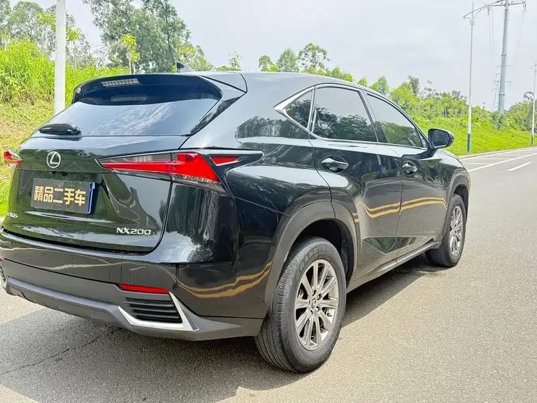 Lexus NX 200 FWD Comfort CN-VI