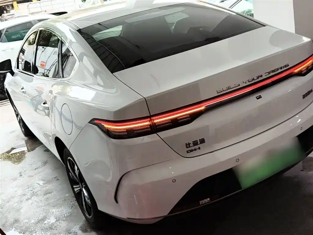 Destroyer 05 Glory DM-i 120 KM Luxury