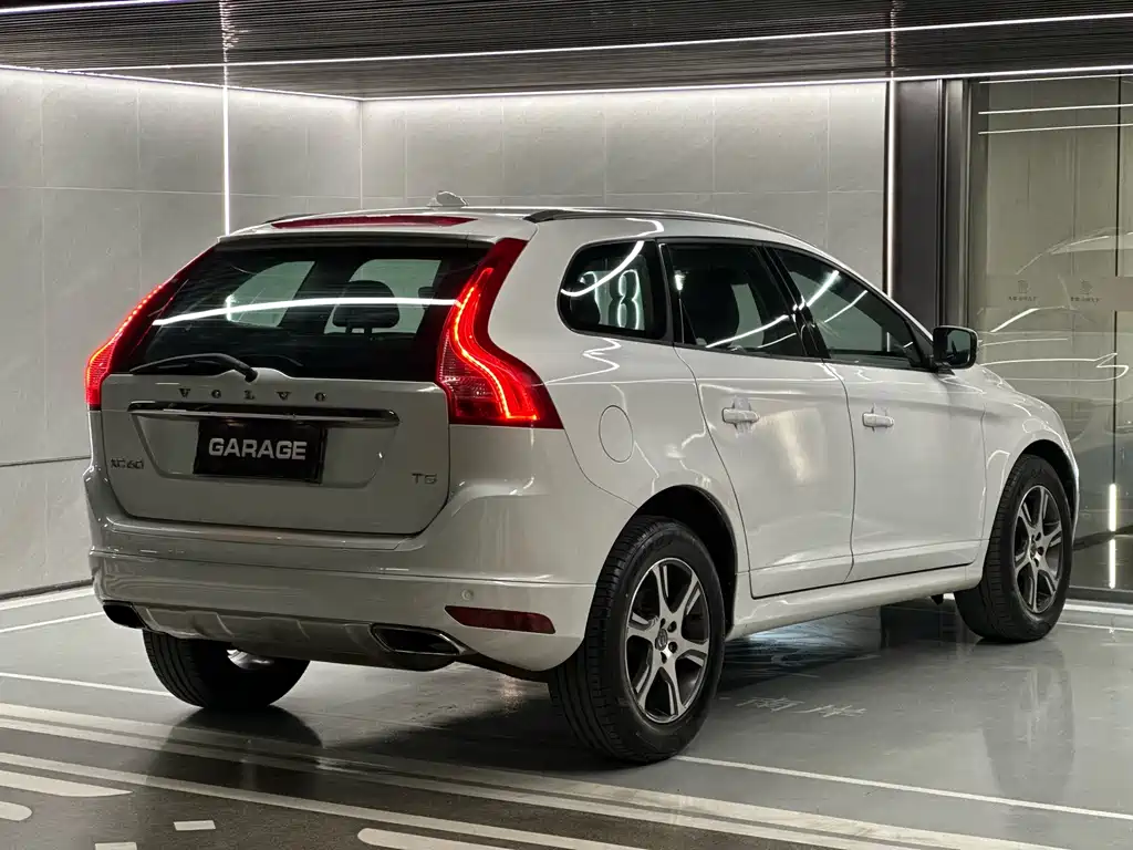 Volvo XC60 (Import) 沃尔沃XC60进口 2014款 改款 T5 智逸版