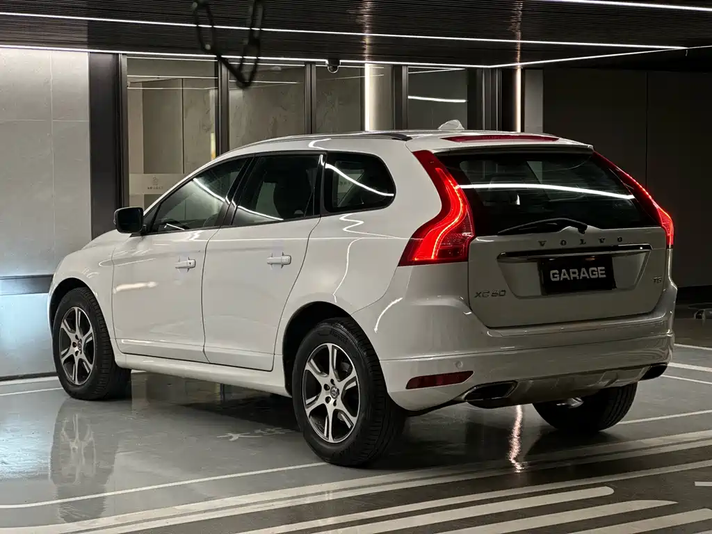 Volvo XC60 (Import) 沃尔沃XC60进口 2014款 改款 T5 智逸版