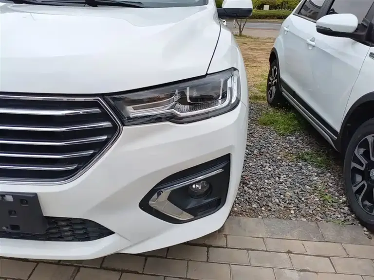 Haval H2 s 哈弗H2 s 2018款 蓝标 1.5 T 双离合智尚型