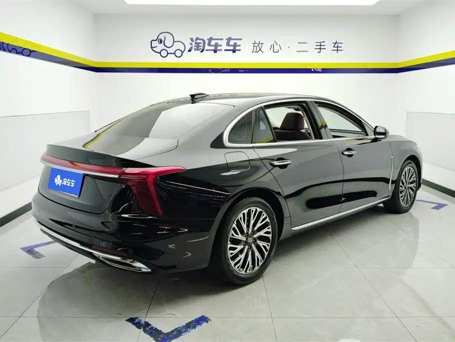 Hongqi H5 2.0 T Auto Connected Flagship