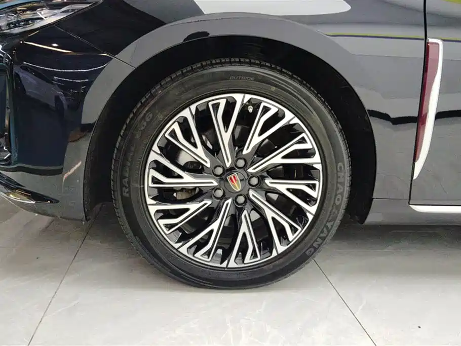 Hongqi H5 2.0 T Auto Connected Flagship