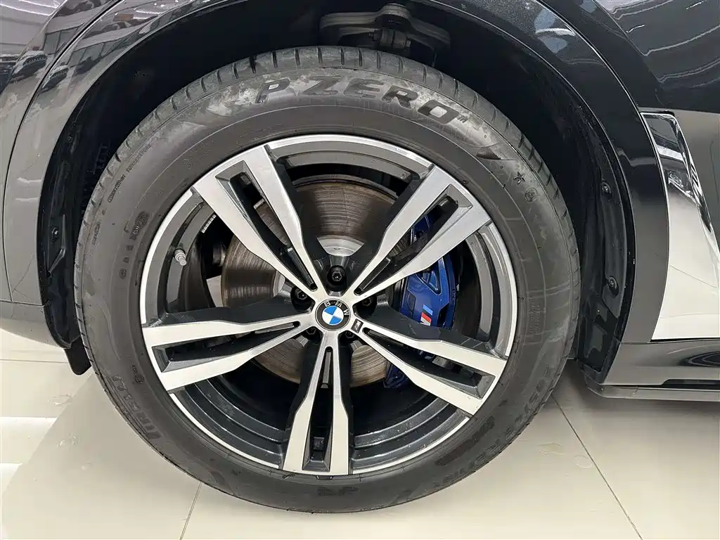 BMW X7 xDrive40 i Premium M Sport Package