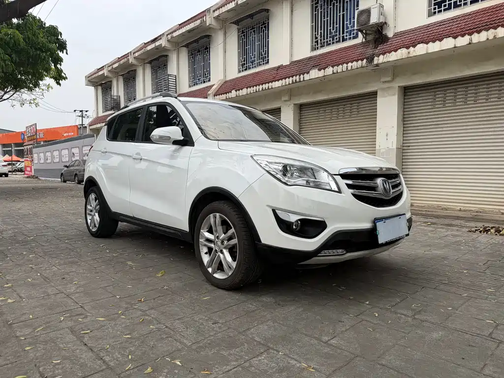 Changan CS35 1.6 L Manual Luxury CN-IV