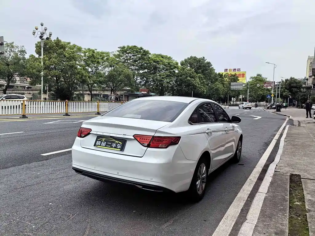 Emgrand GL 1.4 T CVT Luxury