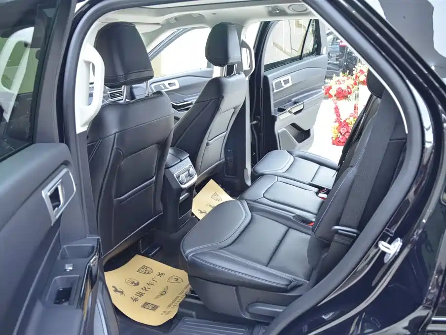 Explorer 2.3 T EcoBoost 4 WD Cross 5-seat