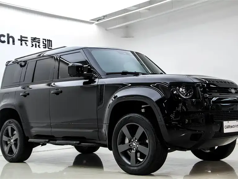 Land Rover Defender 110 3.0 T P400 X-Dynamic HSE