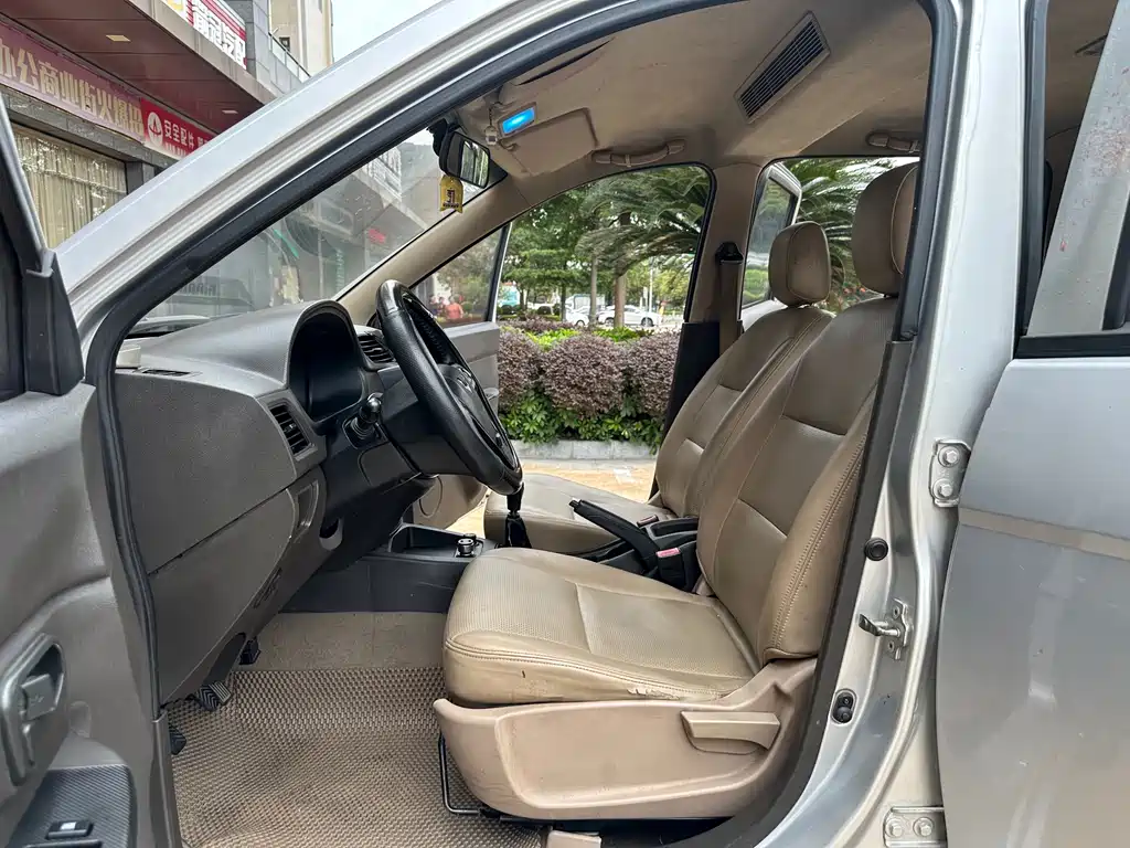 Wuling Hongguang 1.2 L S Basic CN-V