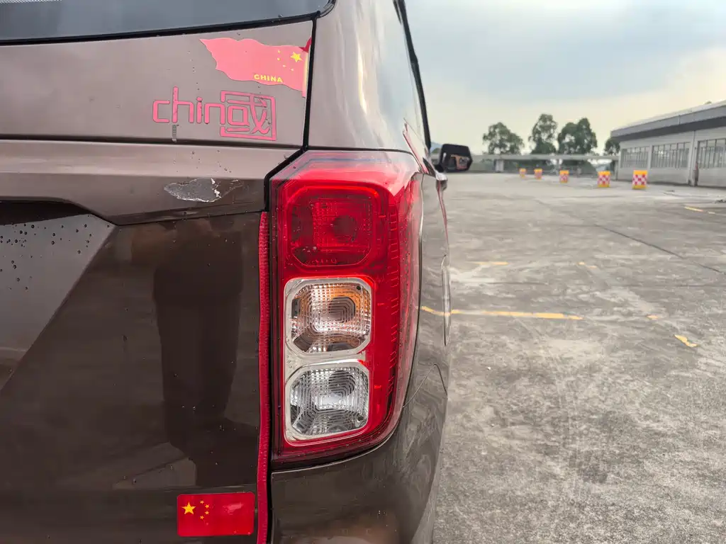 Wuling Hongguang 1.5 L S Comfort L2 B