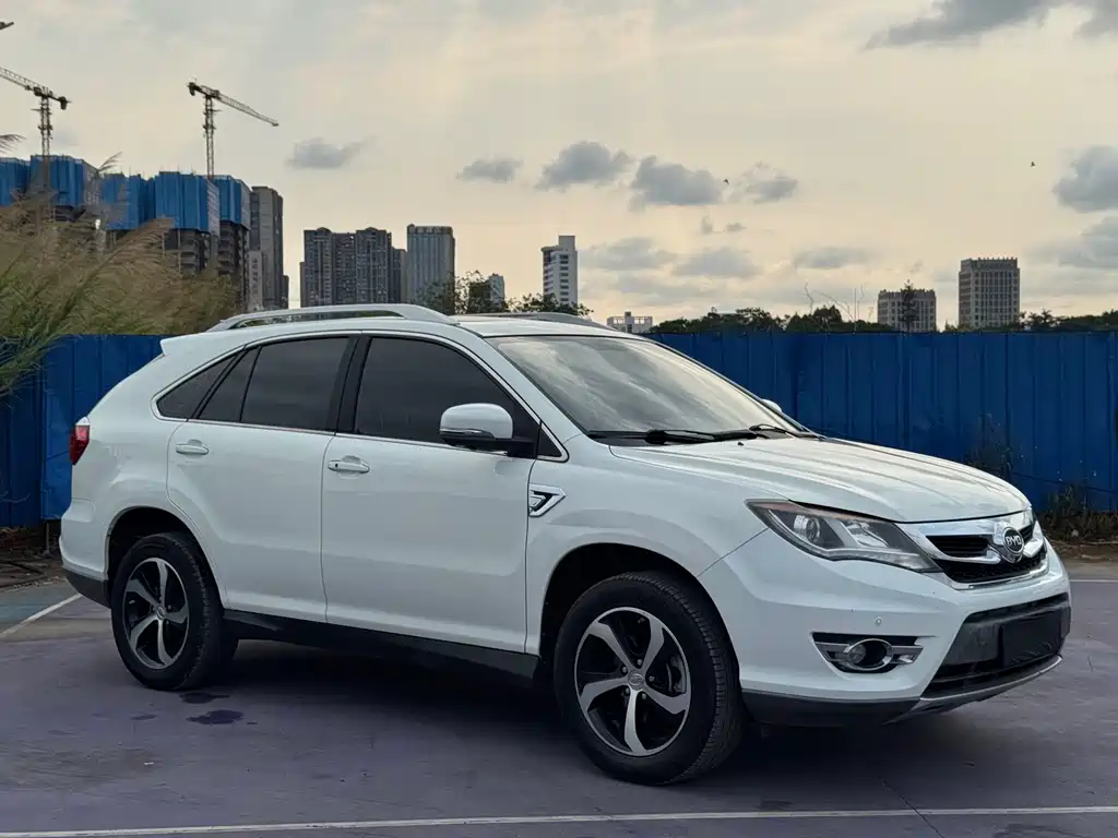 BYD S7 2.0 T Upgraded Auto Distinguished