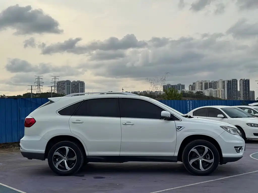 BYD S7 2.0 T Upgraded Auto Distinguished