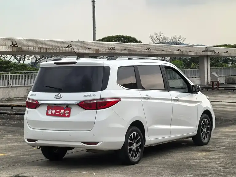 Changan Oshan A600 1.5 L Manual Luxury 7-seat