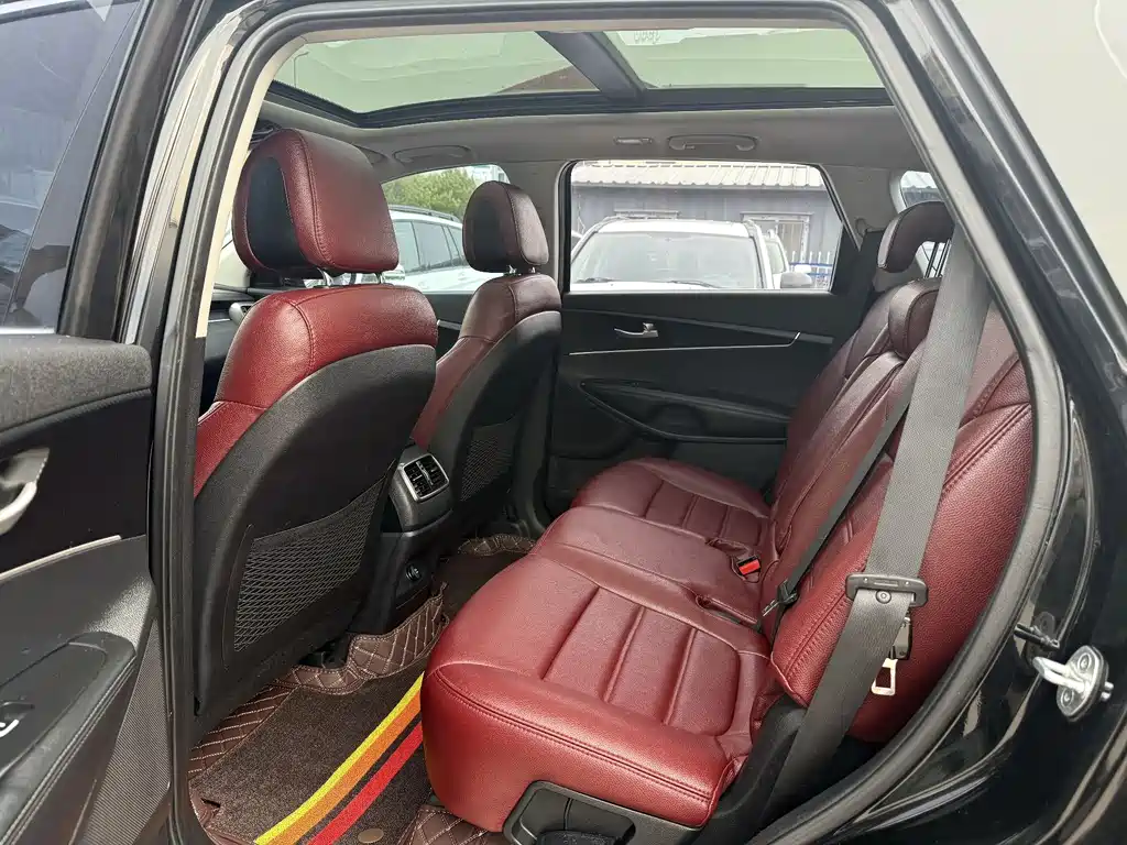 Sorento 索兰托 2015款 索兰托L 2.4 L 汽油4 WD运动版 5座 国IV
