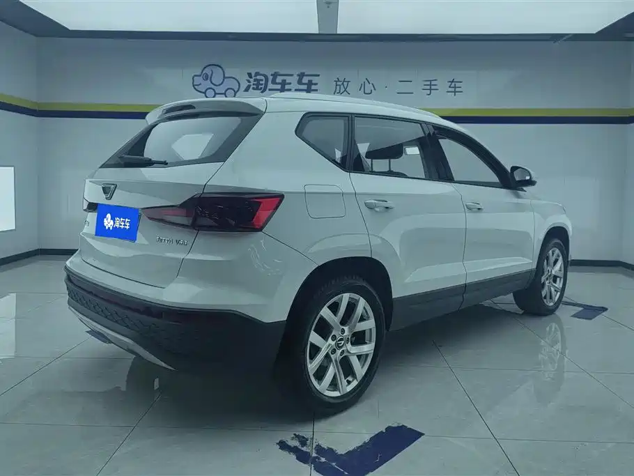 Jetta VS5 280 TSI Auto Progressive