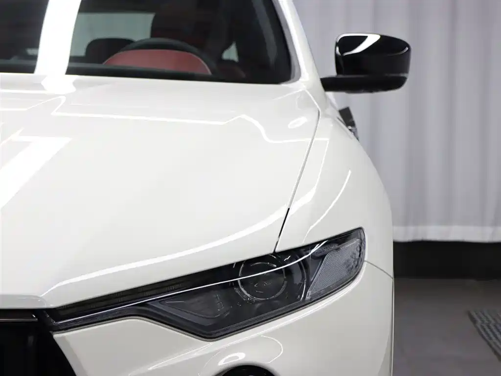 Levante Levante 2024款 2.0 T GT Ultima