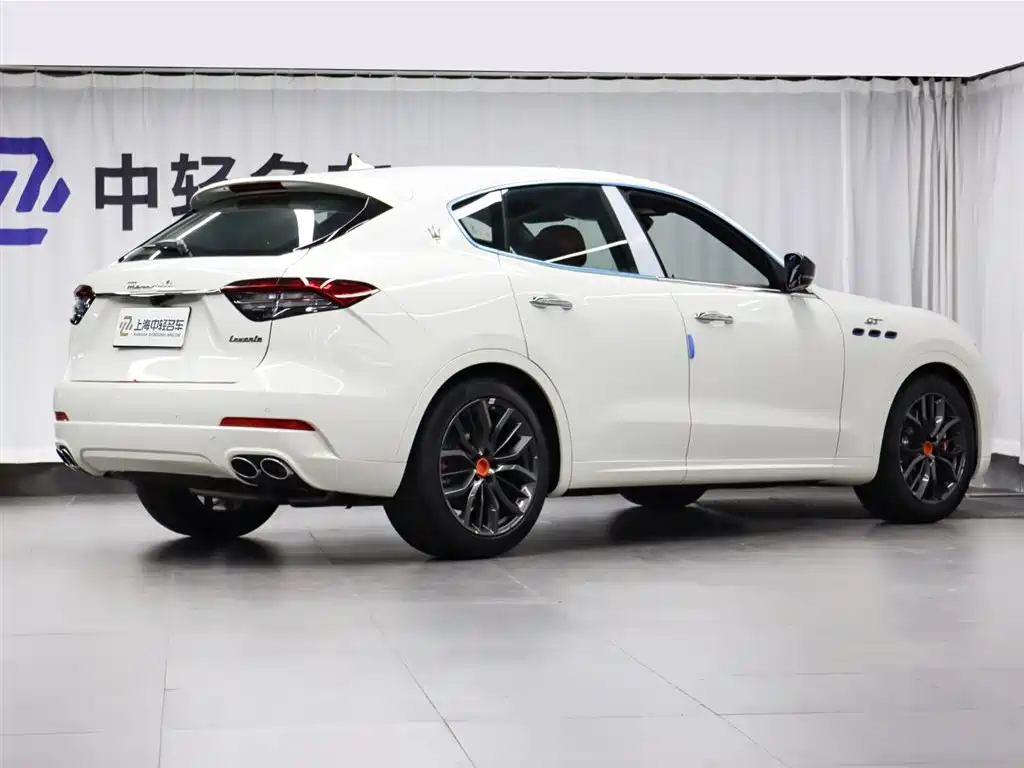 Levante Levante 2024款 2.0 T GT Ultima