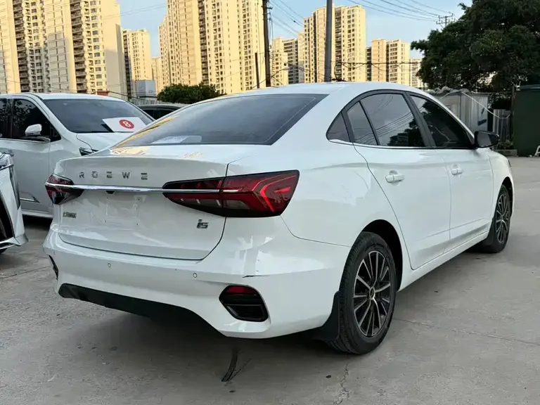 Roewe i5 1.5 L CVT Platinum