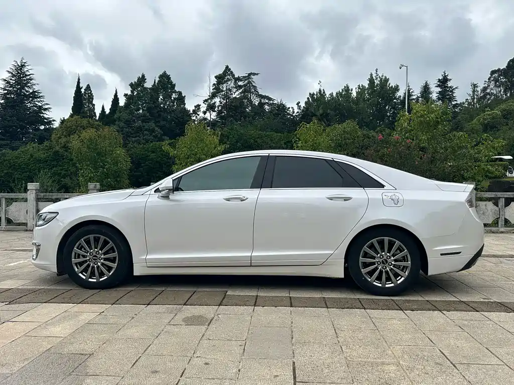 Lincoln MKZ 2.0 T Premium CN-VI