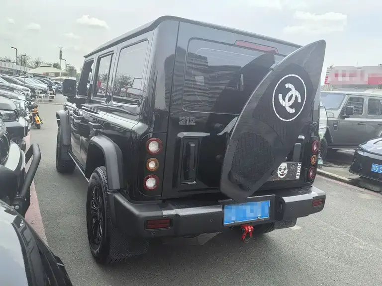 212 T01 2.0 T Explorer