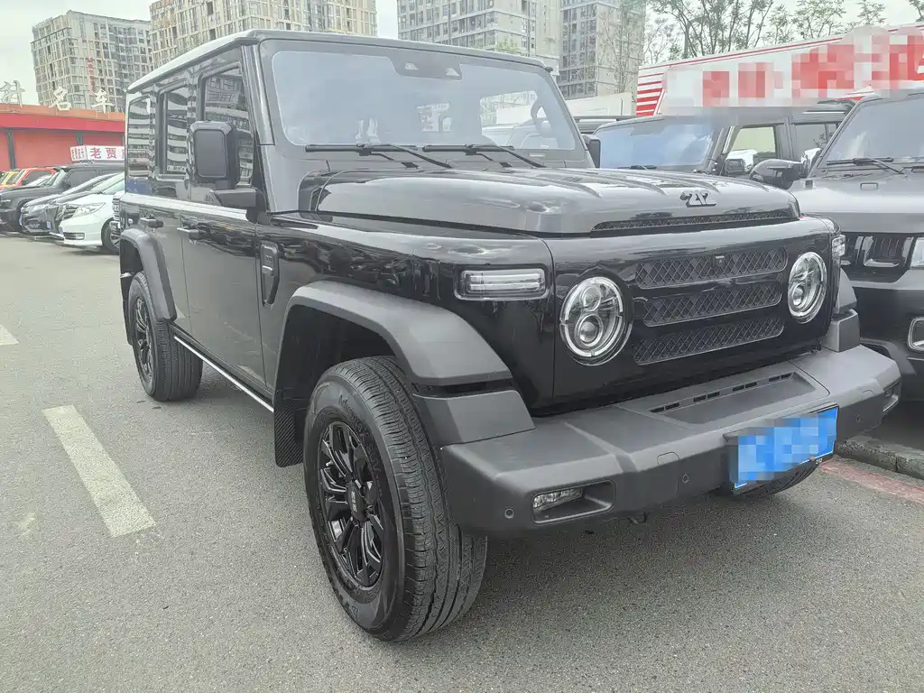212 T01 2.0 T Explorer