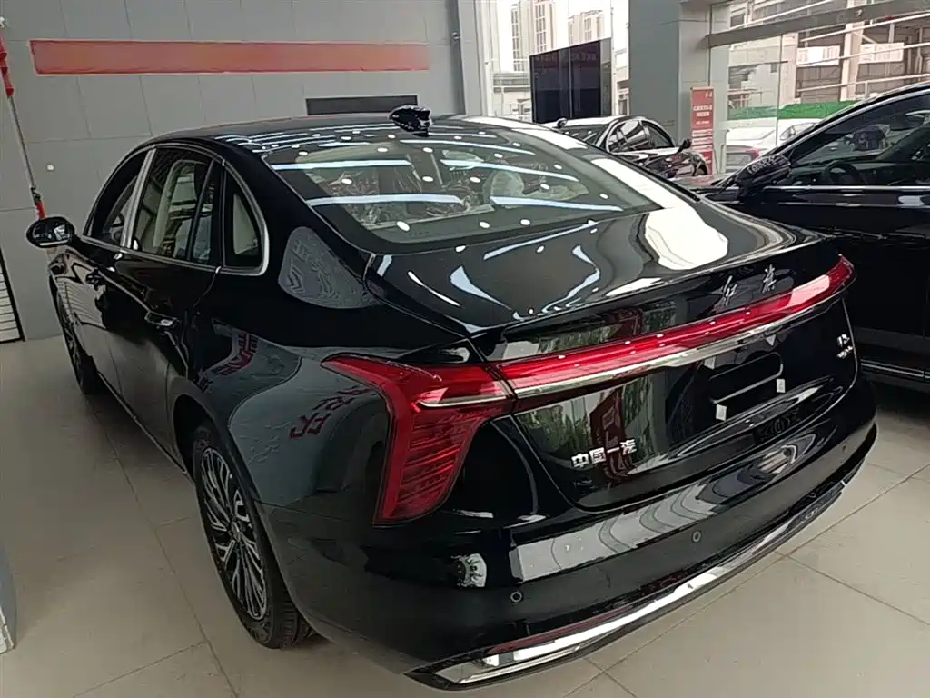 Hongqi H5 2.0 T Auto Flagship Smooth