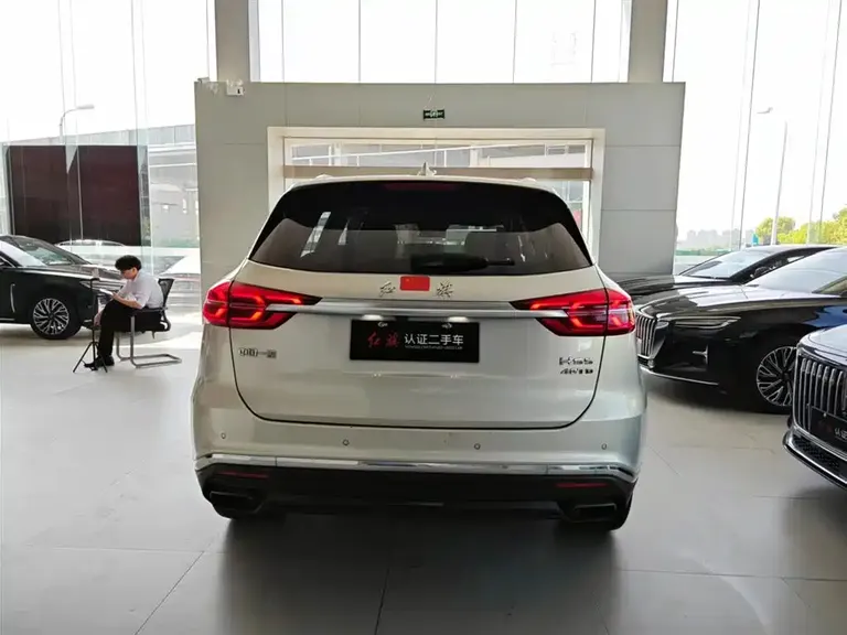 Hongqi HS5 2.0 T Connected Flagship Enjoyment