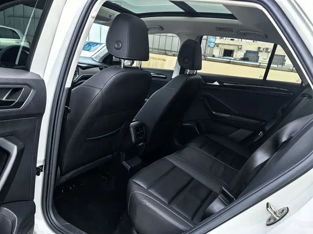 T-ROC 280 TSI DSG 2 WD Comfort Enjoyment PLUS