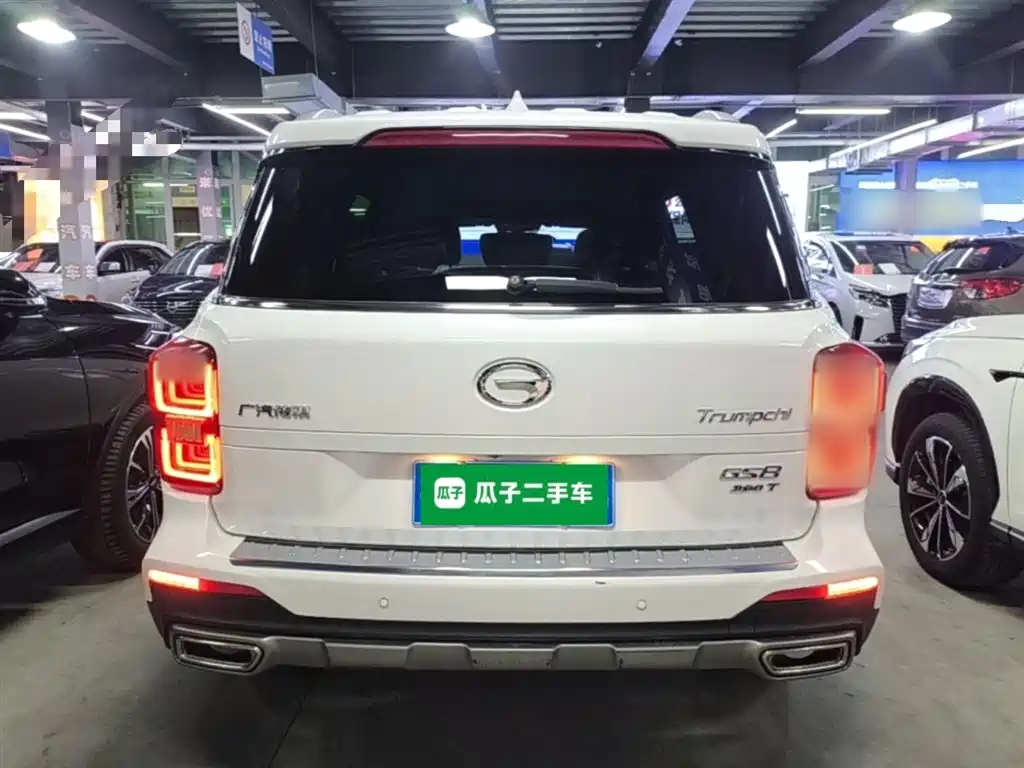 GAC Trumpchi GS8 390 T 2 WD Luxury Connected (7-seat)