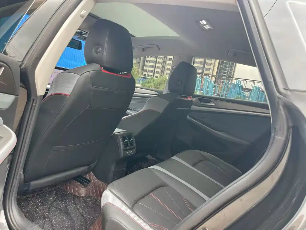 Lamando Lamando L 280 TSI DSG Spicy Cool
