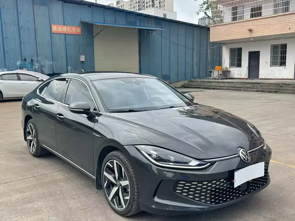 Lamando Lamando L 280 TSI DSG Spicy Cool