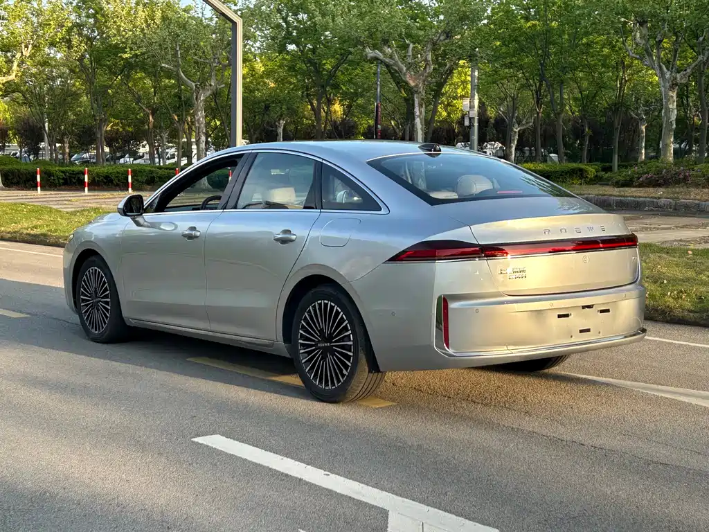 Roewe M7 DMH 160 km Premium Enjoyment