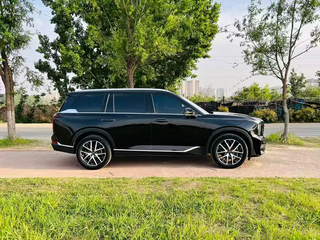 GAC Trumpchi GS8 Navigator Series 2.0 TGDI 4 WD Luxury Connected (7-seat)