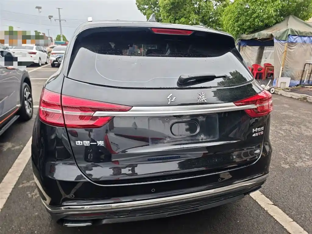 Hongqi HS5 2.0 T Connected Flagship Enjoyment