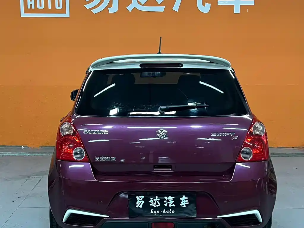 Swift 1.5 L Auto Fashion