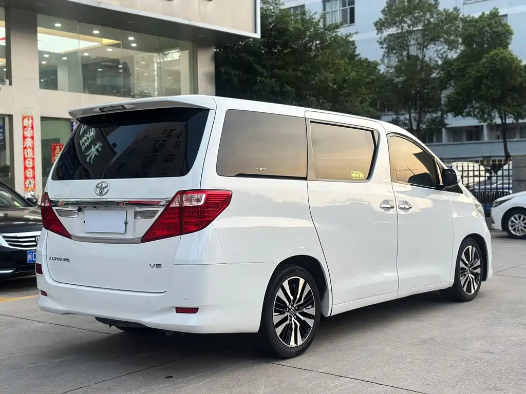 Alphard 3.5 L Luxury