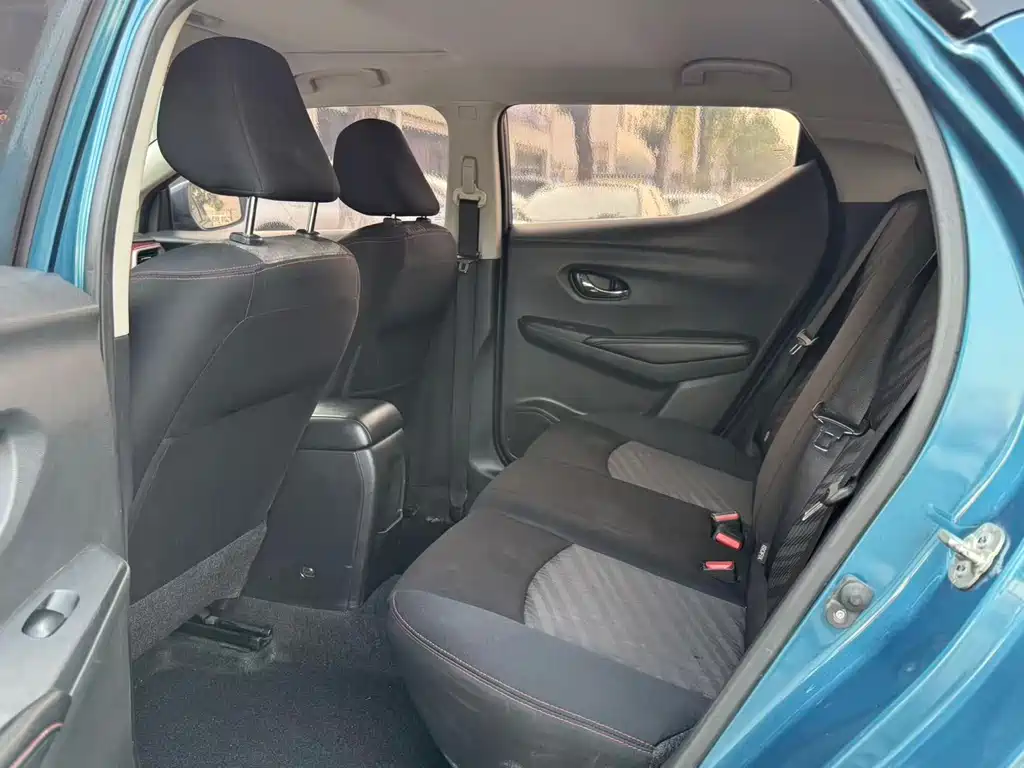 Lannia 1.6 L CVT Cool