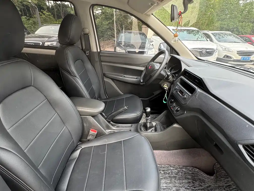 Wuling Hongguang Facelift 1.5 L S Basic Electric Assist LAR