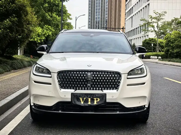 Lincoln Corsair 2.0 T 2 WD Graceful