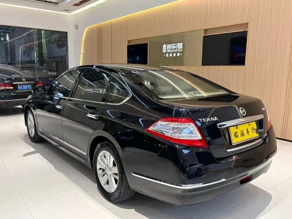 Teana 2.0 L XL Comfort