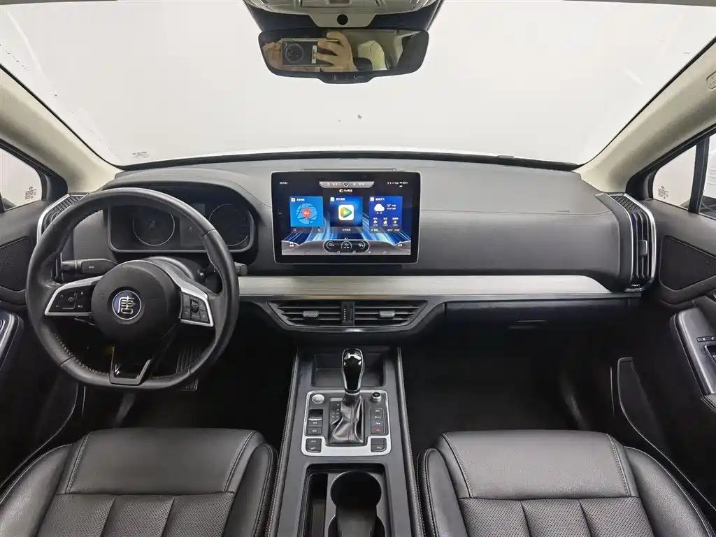 Tang 2.0 T Auto Connected Distinguished 7-seat CN-V