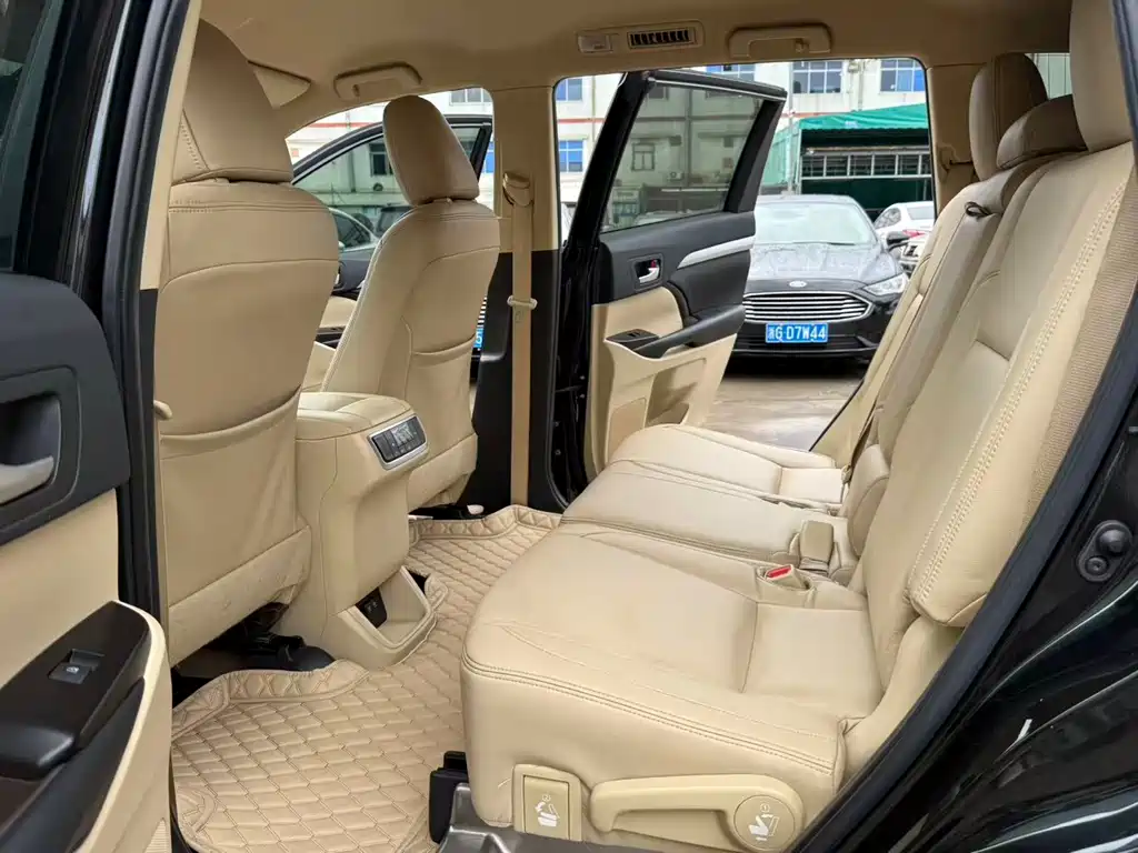 Highlander 2.0 T 2 WD Elite 7-seat CN-VI
