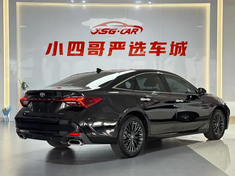 Toyota Avalon 2.0 L XLE Premium