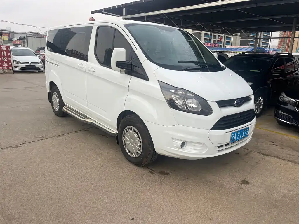 Transit 全顺 2019款 2.0 T柴油商旅型短轴低顶8座国VI