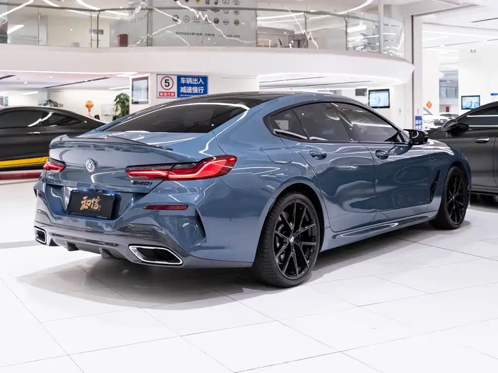 BMW 8 Series 840 i xDrive 4-door Coupe M Sport Package