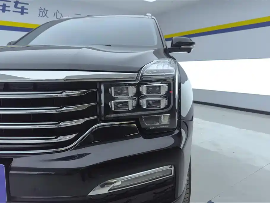 GAC Trumpchi GS8 320 T 2 WD Luxury Connected (7-seat)