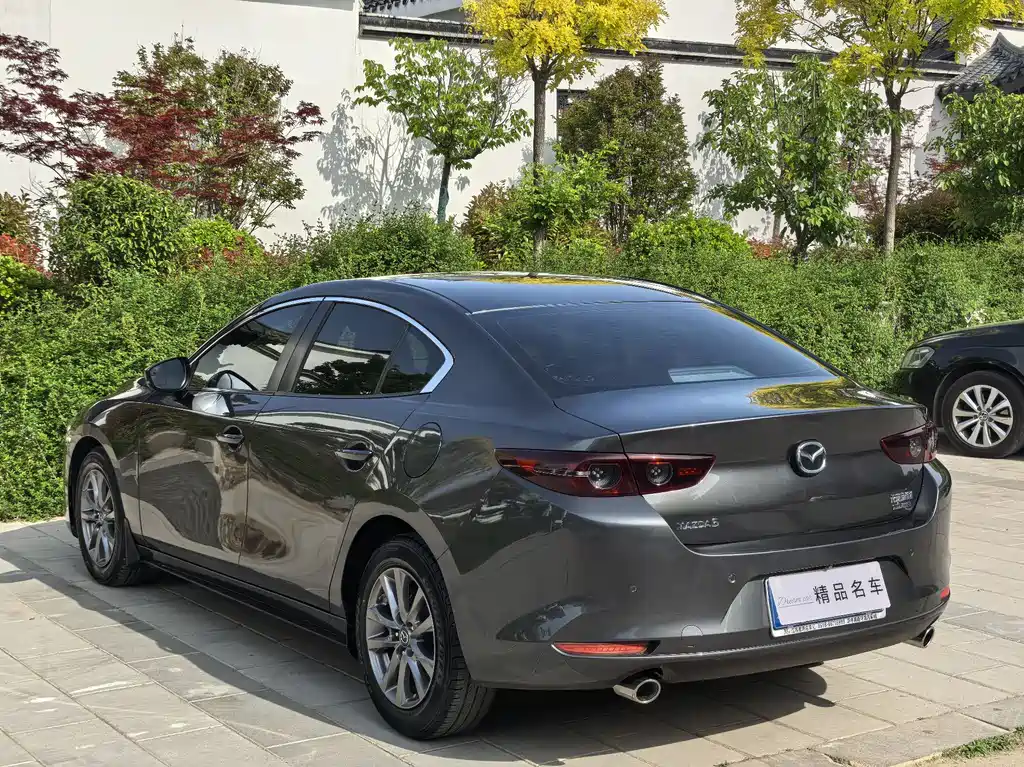 Mazda 3 Axela 1.5 L Auto