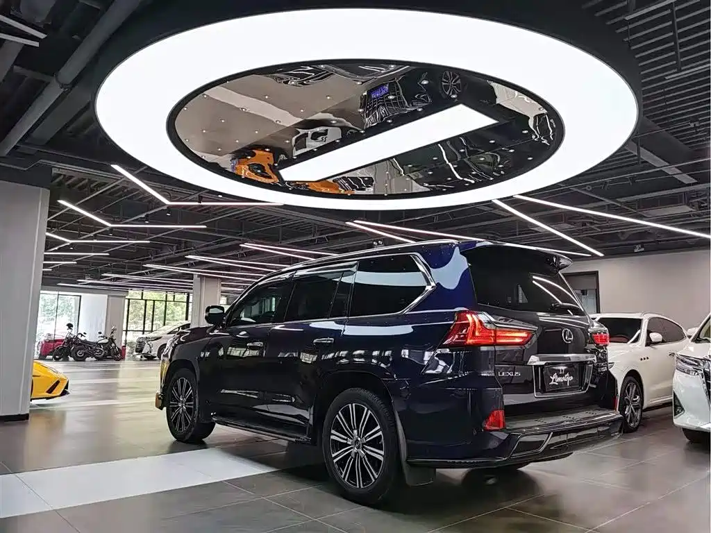 Lexus LX 570 Peak Special Edition